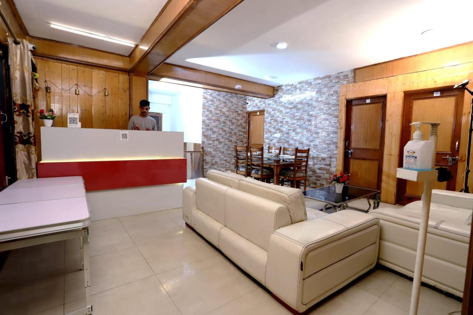 Oak View Hotel Shimla Buitenkant foto